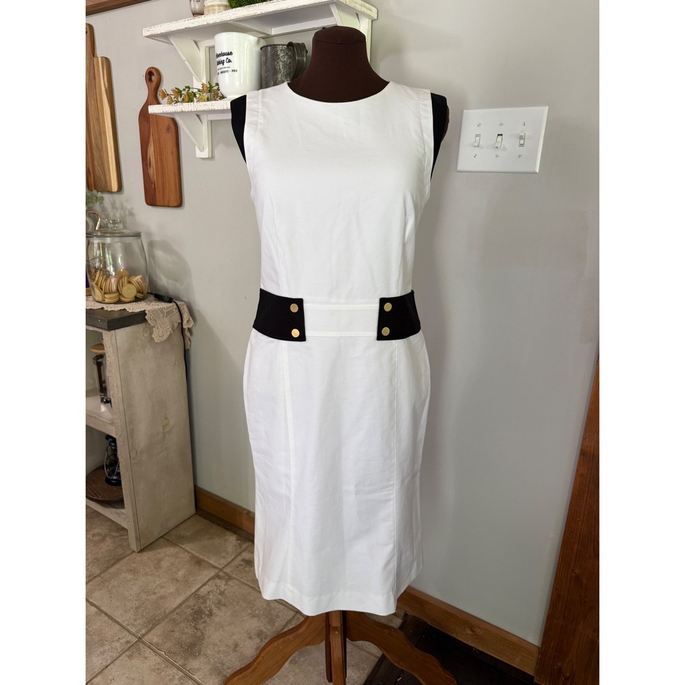 Lafayette 148 White Sheath Dress Size 10 White black Contrast Waist‎ Gold Button